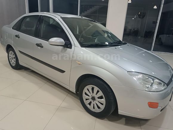 Galeriden Ford Focus 1.6 Comfort 2001 Model Denizli
