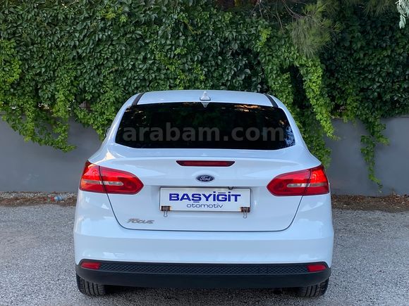 2015 MODEL/SADECE 68.000 KM DE/1.6 Ti-VCT/125 HP/D.EKRAN/G.GÖRÜŞ