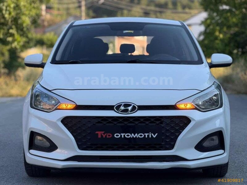 Galeriden Hyundai i20 1.4 MPI Jump 2019 Model Kütahya 190.000 km Beyaz