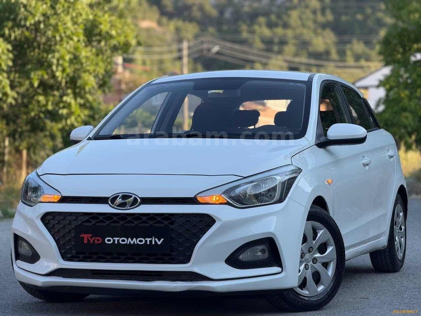 Galeriden Hyundai i20 1.4 MPI Jump 2019 Model Kütahya 190.000 km Beyaz 7