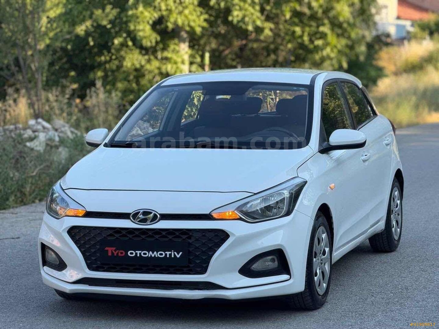 Galeriden Hyundai i20 1.4 MPI Jump 2019 Model Kütahya 190.000 km Beyaz 2