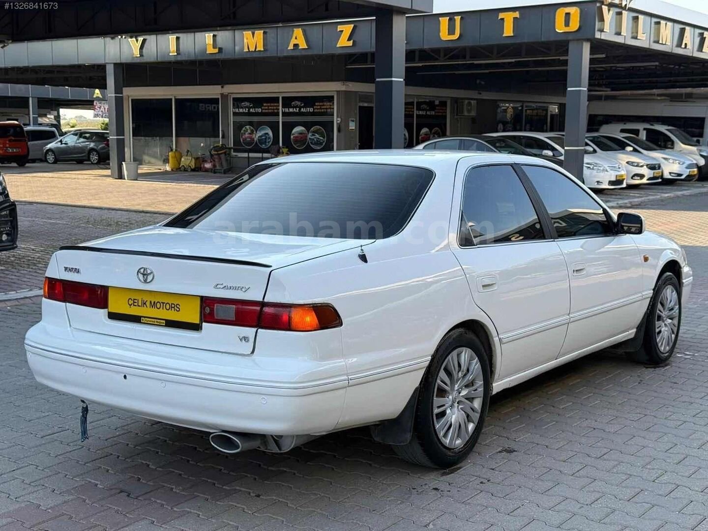 Galeriden Toyota Camry 3.0 GX 1998 Model Adana 350.000 km Beyaz 4