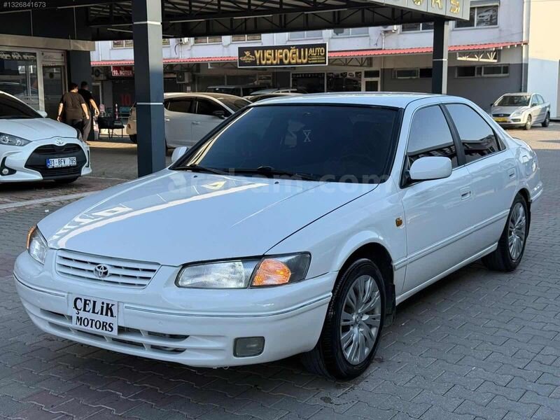 Galeriden Toyota Camry 3.0 GX 1998 Model Adana 350.000 km Beyaz