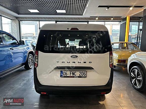 BOYASIZ 2025 MODEL FORD COURIER 1.5 ECOBLUE TREND