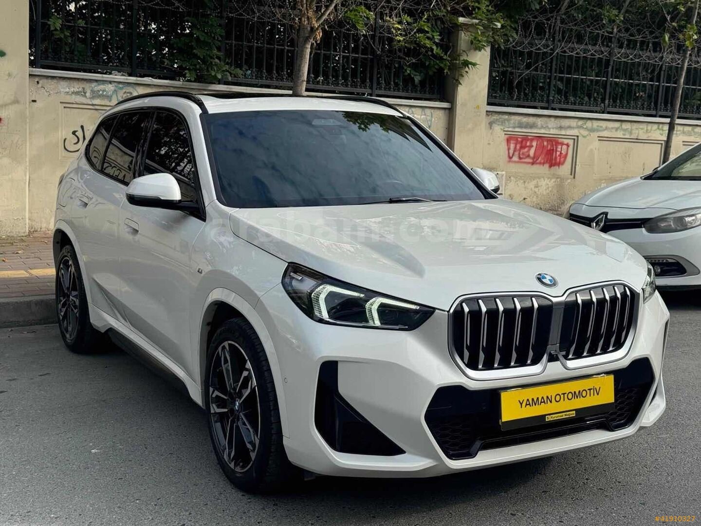 Galeriden BMW X1 18i sDrive M Sport 2022 Model İstanbul 48.000 km Beyaz 4