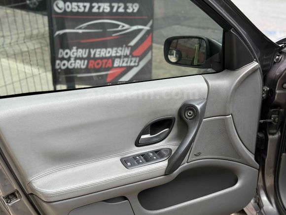 Galeriden Renault Laguna 2.0 Privilege 2004 Model Kocaeli