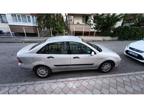 Sahibinden Ford Focus 1.6 Ghia 2001 Model Gri