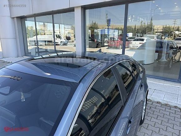 ŞAMLIOĞLU TOYOTA VE BYD BAYİ/2023MODEL/COROLLA 1.5 DREAM X-PACK