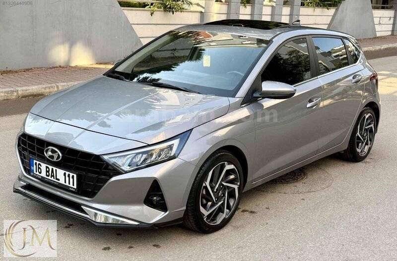 Galeriden Hyundai i20 1.4 MPI Elite 2022 Model Antalya 49.500 km Gri 1