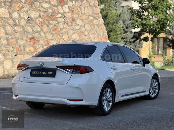 ERKUŞ MOTORS'DAN 2020 CAM GİBİ COROLLA 1.6LPG'Lİ 1LOKAL...