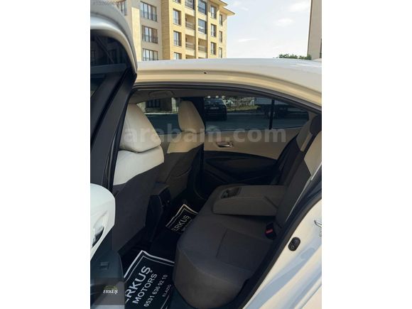 ERKUŞ MOTORS'DAN 2020 CAM GİBİ COROLLA 1.6LPG'Lİ 1LOKAL...