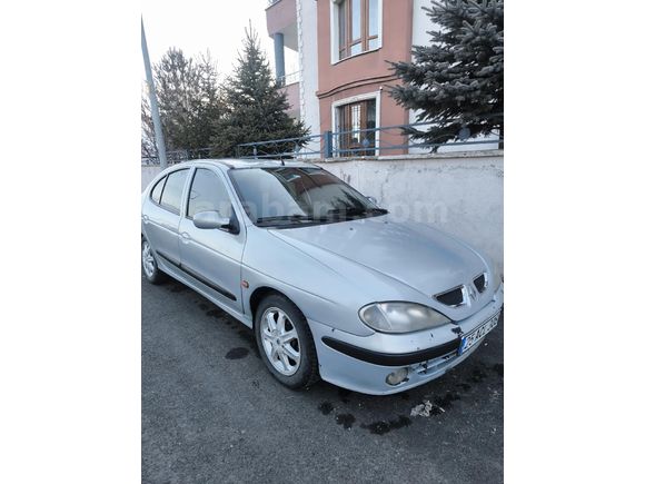 Sahibinden Renault Megane 1.6 Alize 2004 Model