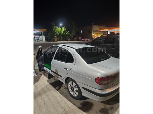 Sahibinden Renault Megane 1.6 Alize 2004 Model