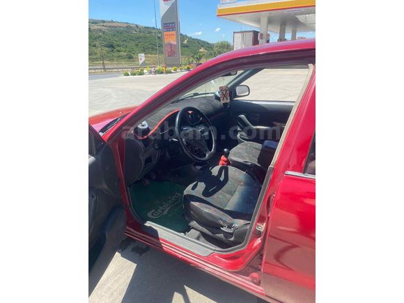 Hyundai Accent 1.3 LS #50.000? PEŞİNATLA ELDEN SNT #