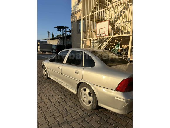 Sahibinden Opel Vectra 2.0 CD 2000 Model 