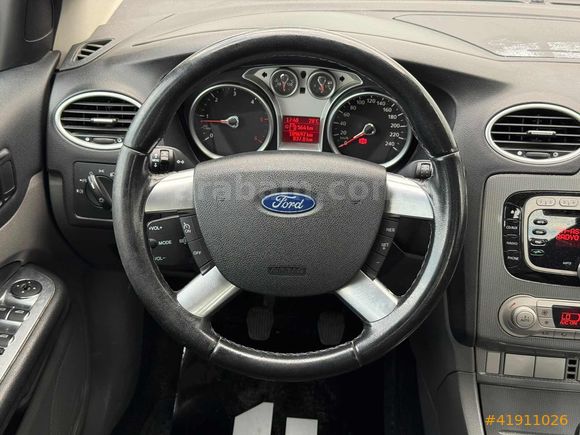 2011 FOCUS TİTANİUM DEĞİŞENSİZ-START&STOP-110.000KM