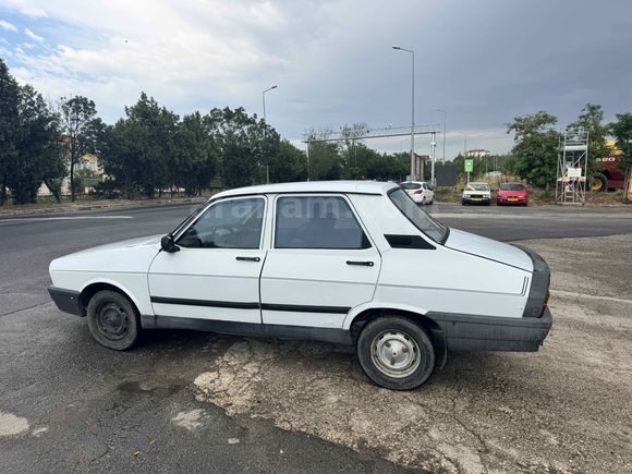 Galeriden Renault R 12 Toros 1989 Model Kırklareli