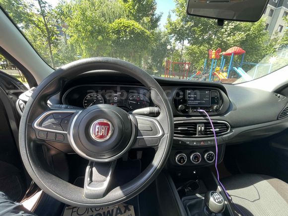 Öğretmenden boyasız, değişensiz Fiat Egea 1.4 Fire 2023 Model  