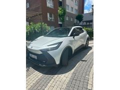 Toyota C-HR 1.8 Hybrid Passion 2024 Model panoramik cam tavan sıfır gibi hatasız boyasız