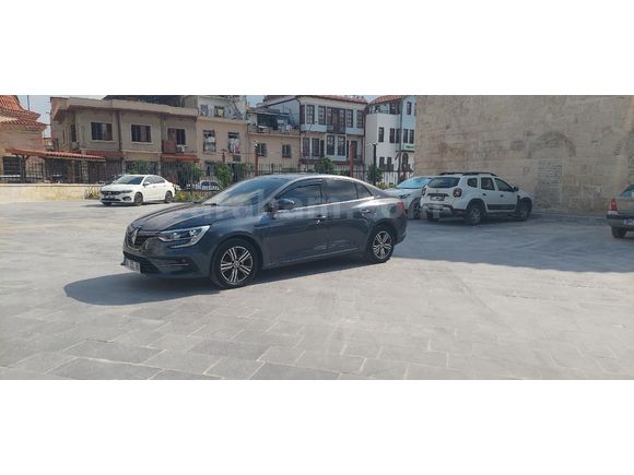 Sahibinden Renault Megane 1.3 TCe Touch 2023 Model