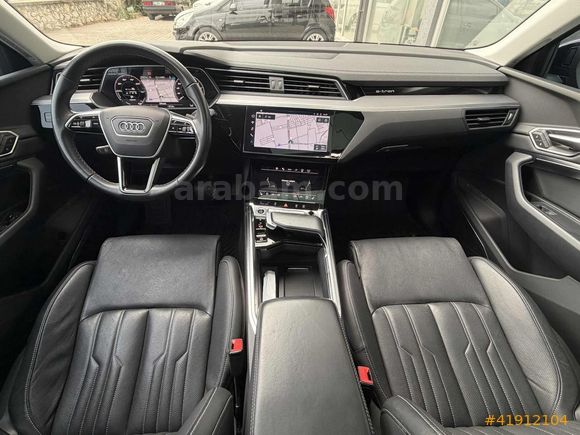 //SAN-CAR//2023 AUDI Q8 E-TRON 55 QUATTRO S LINE BLACK CARBON/