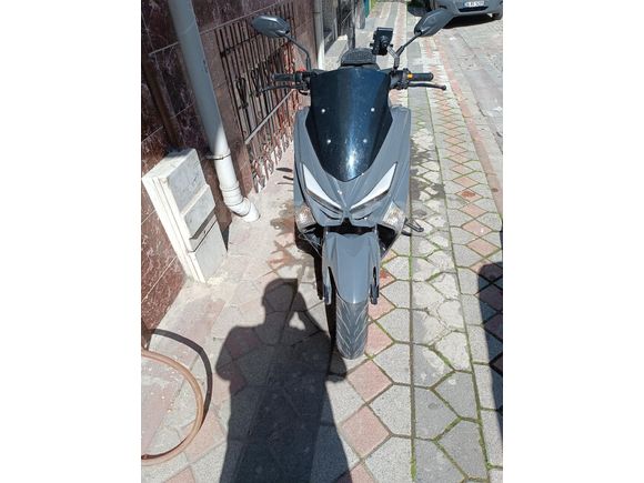 İKİNCİ SAHİBİNDEN TEMİZ MAXİ SCOOTER (KURYEDE KULLANILMAMIŞ)