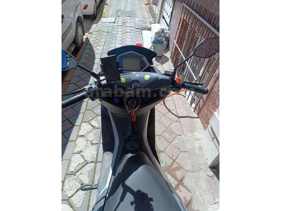 İKİNCİ SAHİBİNDEN TEMİZ MAXİ SCOOTER (KURYEDE KULLANILMAMIŞ)