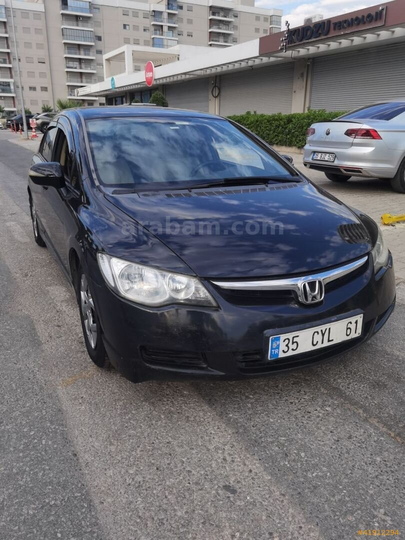 Galeriden Honda Civic 1.6i VTEC Dream 2007 Model İzmir 266.000 km Siyah 6