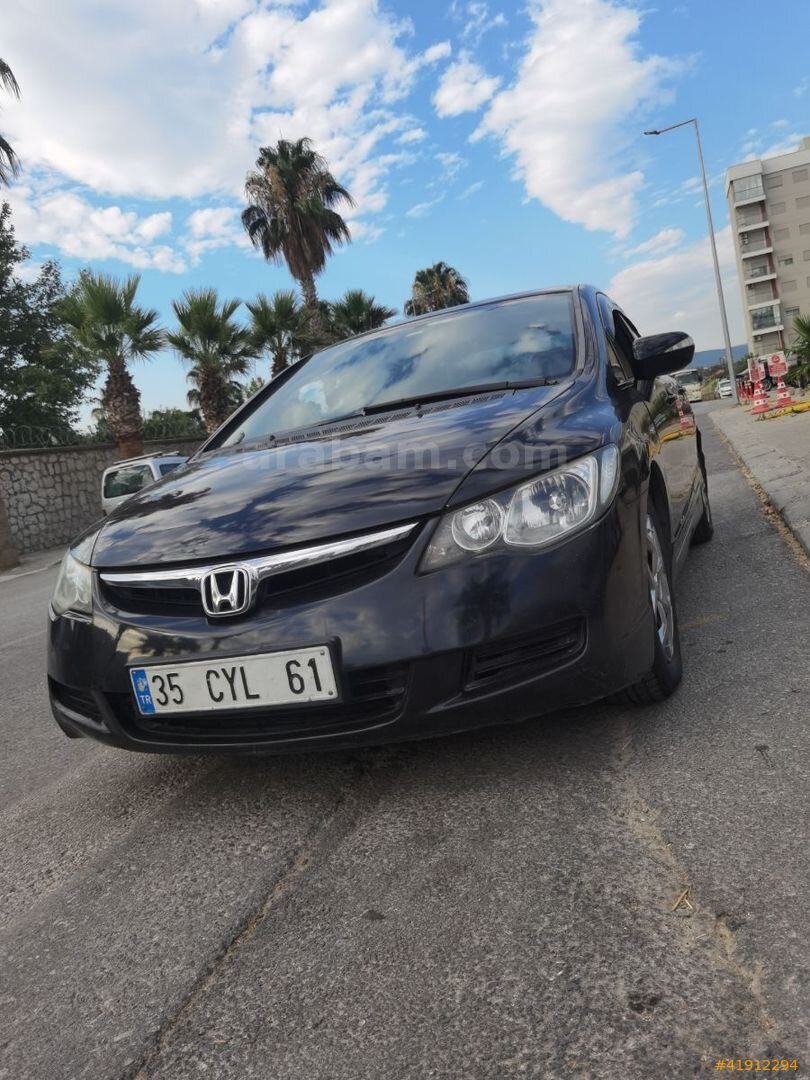 Galeriden Honda Civic 1.6i VTEC Dream 2007 Model İzmir 266.000 km Siyah 3