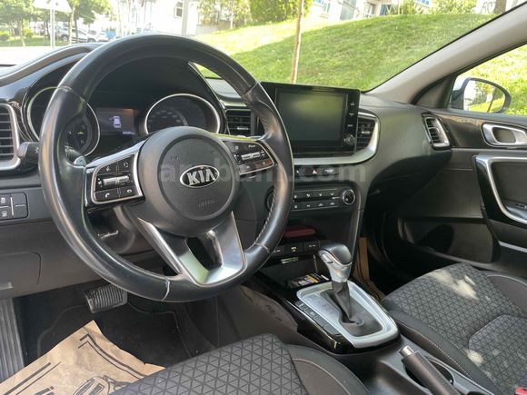 Sahibinden Kia Ceed 1.6 CRDi Elegance 2020 Model 