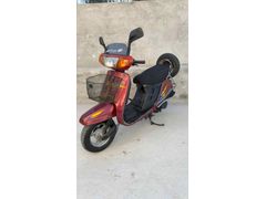 2004  MODEL KİNETİX SIFIR VİZELİ