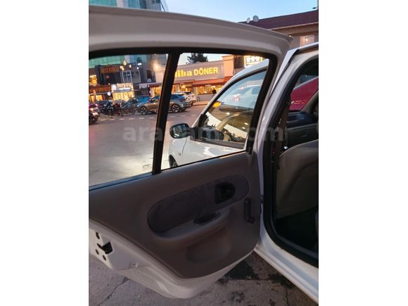 Sahibinden Renault Clio 1.4 Authentique 2004 Model