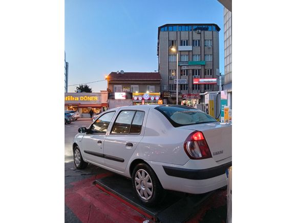Sahibinden Renault Clio 1.4 Authentique 2004 Model