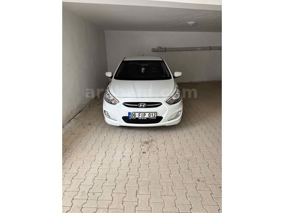 Sahibinden Hyundai Accent Blue 1.4 D-CVVT Mode Plus 2015 Model 