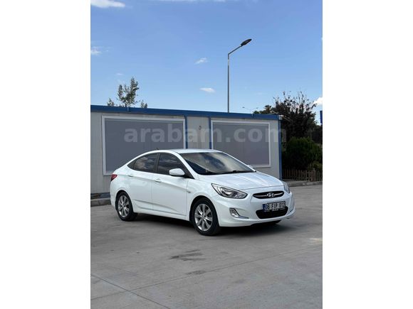 Sahibinden Hyundai Accent Blue 1.4 D-CVVT Mode Plus 2015 Model 