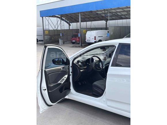 Sahibinden Hyundai Accent Blue 1.4 D-CVVT Mode Plus 2015 Model 