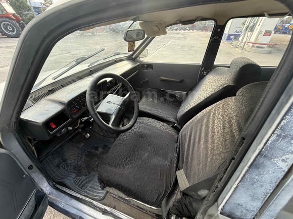 Galeriden Renault R 12 Toros 1990 Model Kars