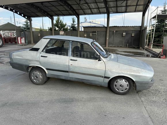 Galeriden Renault R 12 Toros 1990 Model Kars