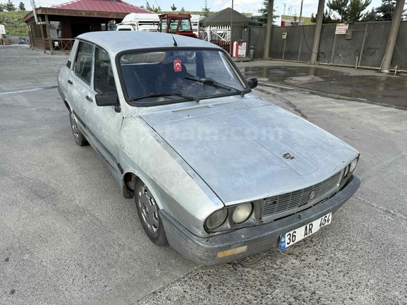 Galeriden Renault R 12 Toros 1990 Model Kars