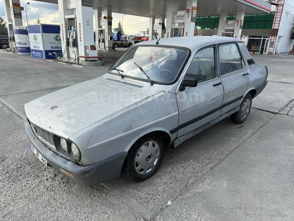 Galeriden Renault R 12 Toros 1990 Model Kars