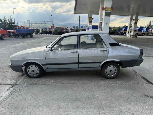 Galeriden Renault R 12 Toros 1990 Model Kars