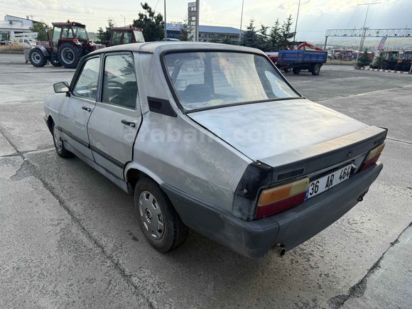 Galeriden Renault R 12 Toros 1990 Model Kars
