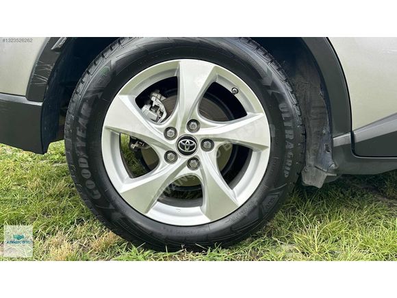 2017 MODEL 1.8 HİBRİT 92 BİN KM DE
