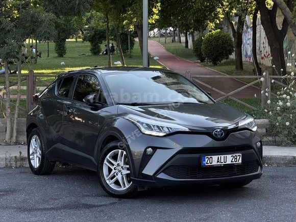 "GVN'den"2022"TOYOTA C-HR 65'BİN YETKİLİ SERVİS BAKIMLI ILK'EL