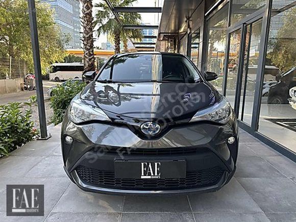 BOYASIZ 85.500 KM 2021 TOYOTA C-HR 1.8 HYBRİD FLAME (İLK SAHİP)