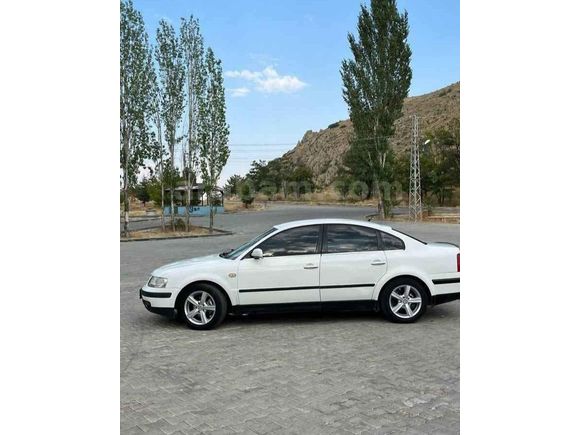 Sahibinden Volkswagen Passat 1.8 Basic 1998 Model