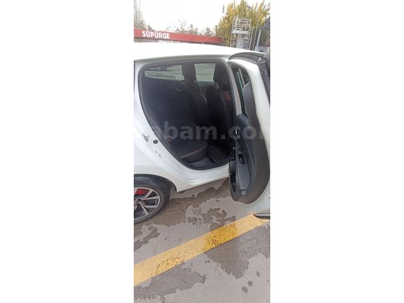 Sahibinden Renault Clio 1.2 Joy 2013 Model
