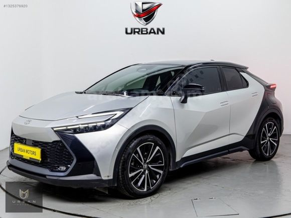 2024 TOYOTA C-HR HYBRİD ÇİFT RENK CAM TAVAN HATASIZ TRAMERSİZ