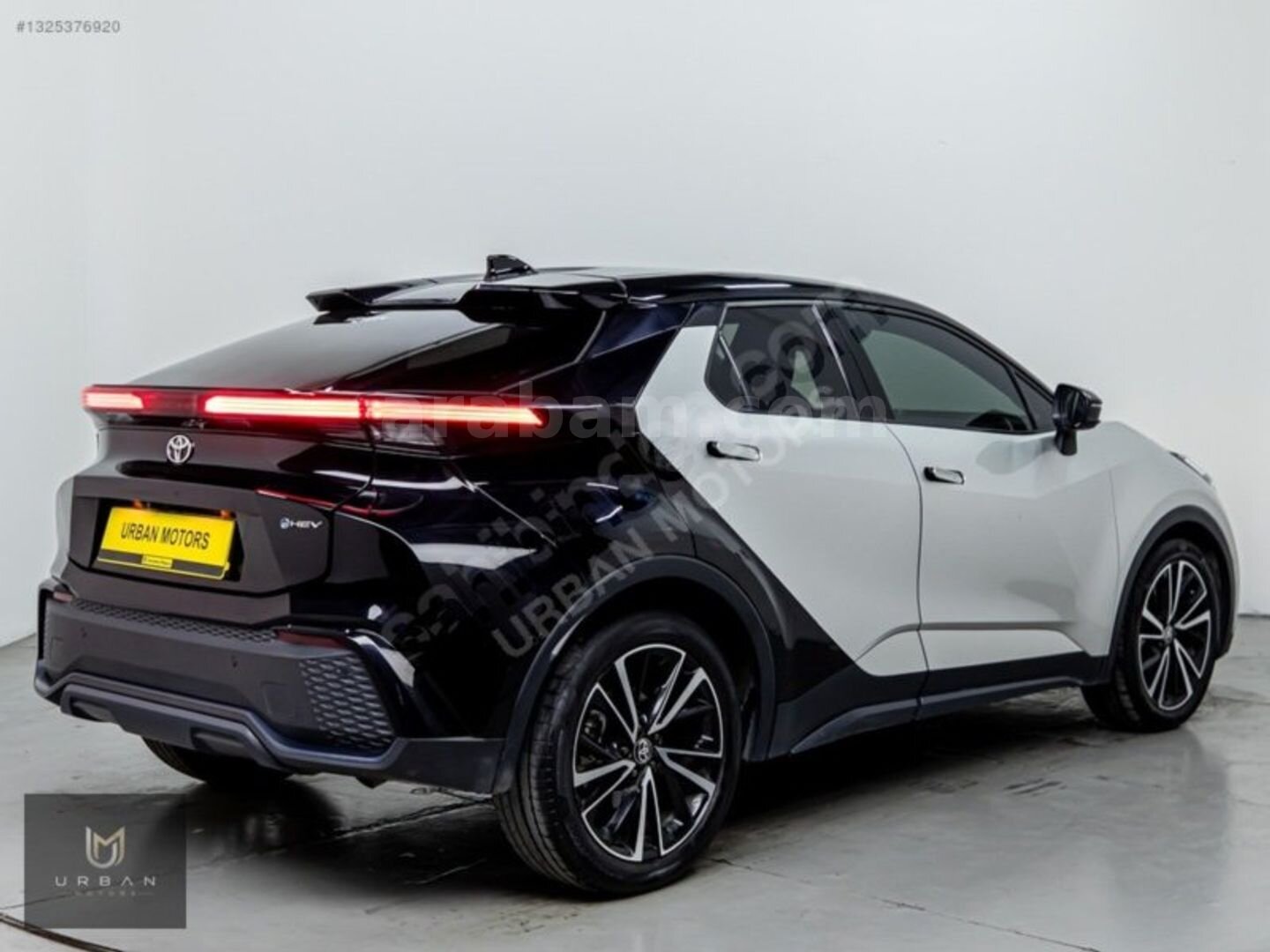 2024 TOYOTA C-HR HYBRİD ÇİFT RENK CAM TAVAN HATASIZ TRAMERSİZ 7