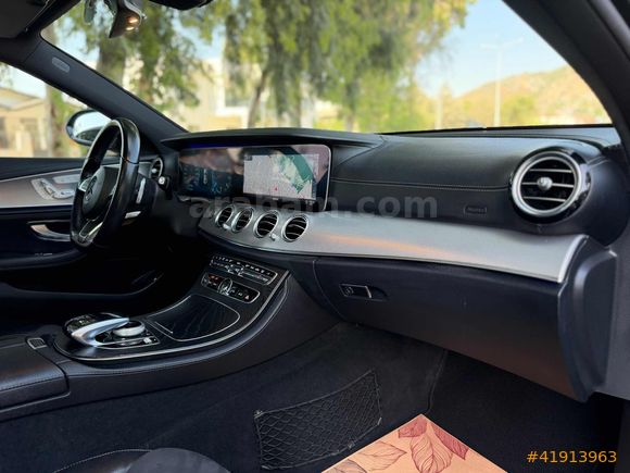 E 300 AMG 9G-TRONİC Y.SERVİS BAKIMLI